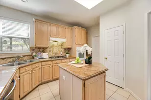 5832 Mossbrook Trail, Dallas, TX 75252 - Photo 18