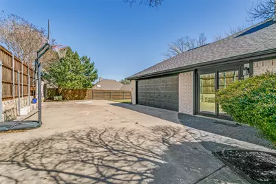 2924 Scenic Drive, Grapevine, TX 76051 - Photo 8