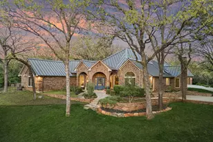 3812 Valley View Ln, Flower Mound, TX 75022 - Photo 2