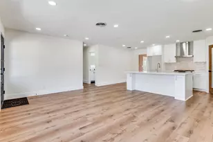 1542 W 5th St, Irving, TX 75060 - Photo 4