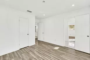 7027 Hunnicut Rd, Dallas, TX 75227 - Photo 8