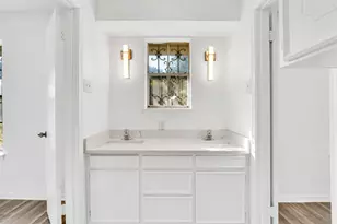 7027 Hunnicut Rd, Dallas, TX 75227 - Photo 10