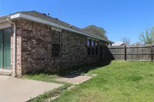 506 Quartz St, Arlington, TX 76002 - Photo 40