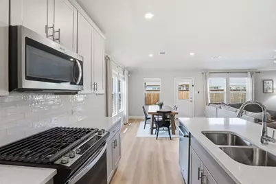 10624 Copeland Lane, Fort Worth, TX 76126 - Photo 6