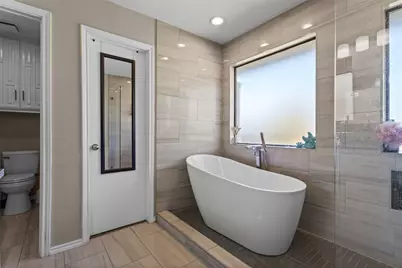 1507 Sugar Creek Drive, Carrollton, TX 75007 - Photo 14