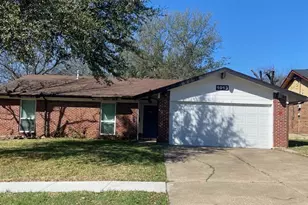 1013 SE 3rd St, Grand Prairie, TX 75051 - Photo 1