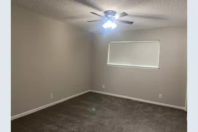 1013 SE 3rd Street, Grand Prairie, TX 75051 - Photo 6