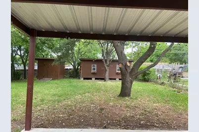 1013 SE 3rd Street, Grand Prairie, TX 75051 - Photo 12