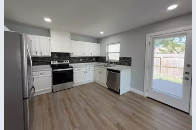 8917 Vernon Drive, Rowlett, TX 75088 - Photo 6