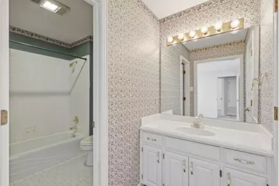 2302 Whisperton Drive, Arlington, TX 76016 - Photo 32