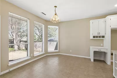 2302 Whisperton Drive, Arlington, TX 76016 - Photo 10