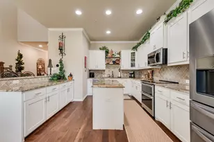 1217 Summerset Ln, Burleson, TX 76028 - Photo 12