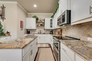 1217 Summerset Ln, Burleson, TX 76028 - Photo 10