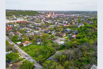 617 NW 9th Street, Mineral Wells, TX 76067 - Photo 2