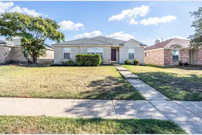 2458 Manchester Lane, Lancaster, TX 75134 - Photo 2