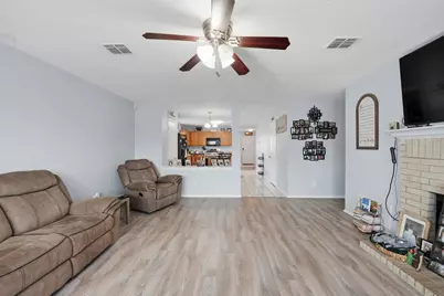 2458 Manchester Lane, Lancaster, TX 75134 - Photo 6