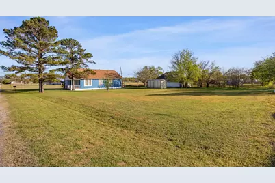 303 Seeley Avenue, Mount Calm, TX 76673 - Photo 24