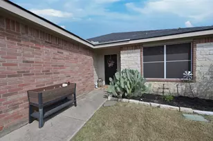 328 Saddlebrook Dr, Krum, TX 76249 - Photo 2