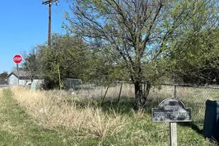 100 E Shangri La Dr, Azle, TX 76020 - Photo 1