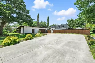 1323 Dublin St, Grapevine, TX 76051 - Photo 12