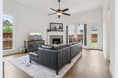 8277 Halifax, The Colony, TX 75056 - Photo 4