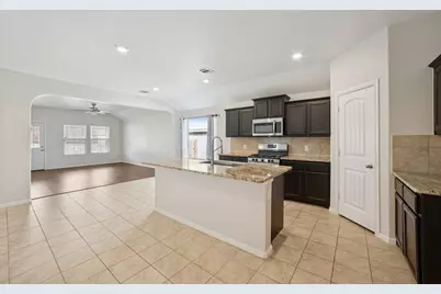 8417 Muddy Creek Drive, Fort Worth, TX 76131 - Photo 4