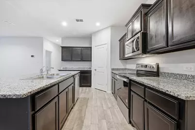 9308 Desertrock Road, Fort Worth, TX 76131 - Photo 6