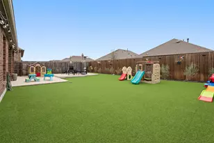 11028 Los Alamos Dr, Aubrey, TX 76227 - Photo 38