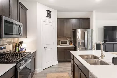 11028 Los Alamos Drive, Aubrey, TX 76227 - Photo 16