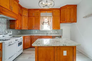 1014 W Arlington Ave, Fort Worth, TX 76110 - Photo 1