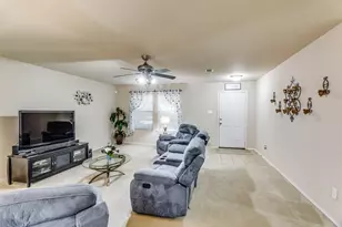 8805 Irish Bend Dr, Fort Worth, TX 76123 - Photo 16