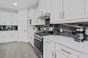 610 Parker Cir, Garland, TX 75040 - Photo 6