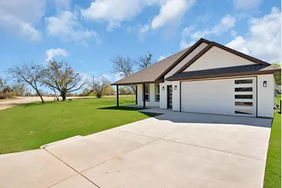 619 Lanai Circle, Runaway Bay, TX 76426 - Photo 2