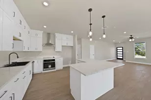 619 Lanai Cir, Runaway Bay, TX 76426 - Photo 12