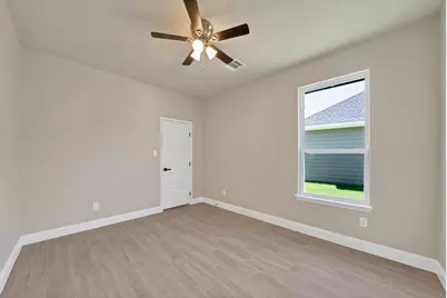 619 Lanai Circle, Runaway Bay, TX 76426 - Photo 24