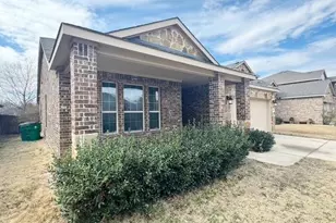 1020 Cheyenne Dr, Aubrey, TX 76227 - Photo 2