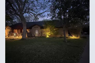 1900 Cripple Creek Drive, Euless, TX 76039 - Photo 4