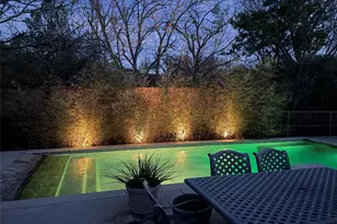 1900 Cripple Creek Dr, Euless, TX 76039 - Photo 6