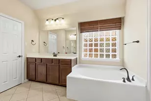 1708 Snow Owl Ct, Carrollton, TX 75010 - Photo 16