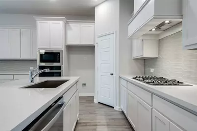 9337 Winding Creek Drive, Little Elm, TX 75068 - Photo 6