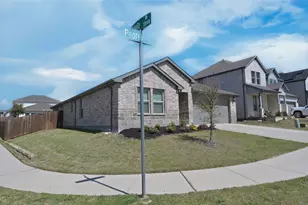 2536 Peoria Dr, Fort Worth, TX 76179 - Photo 2