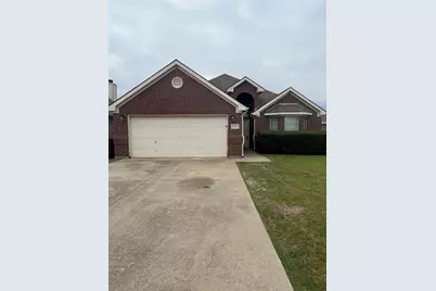 1113 Manhassett Court, Fort Worth, TX 76140 - Photo 1