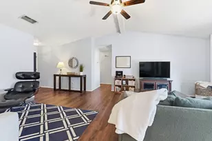 321 Juniper Dr, Arlington, TX 76018 - Photo 6