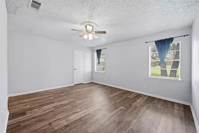 1717 Austrian Road, Grand Prairie, TX 75050 - Photo 8