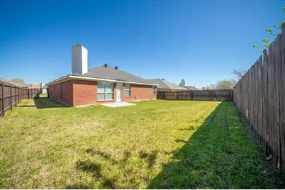 1217 Meadow Glen, Crowley, TX 76036 - Photo 32