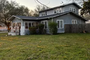 100 E Mulberry St, Leonard, TX 75452 - Photo 1