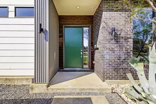 4823 Linnet Ln, Dallas, TX 75209 - Photo 2