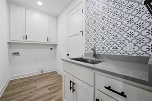 314 W James St, Mabank, TX 75147 - Photo 12