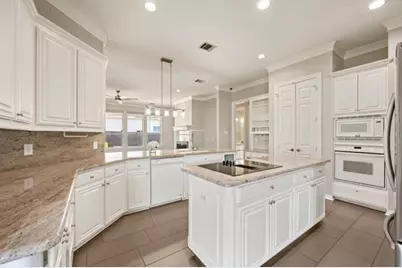 24 W Hillside Place, Trophy Club, TX 76262 - Photo 12