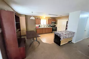 8853 E Buffalo Cir, Willis, TX 77378 - Photo 6